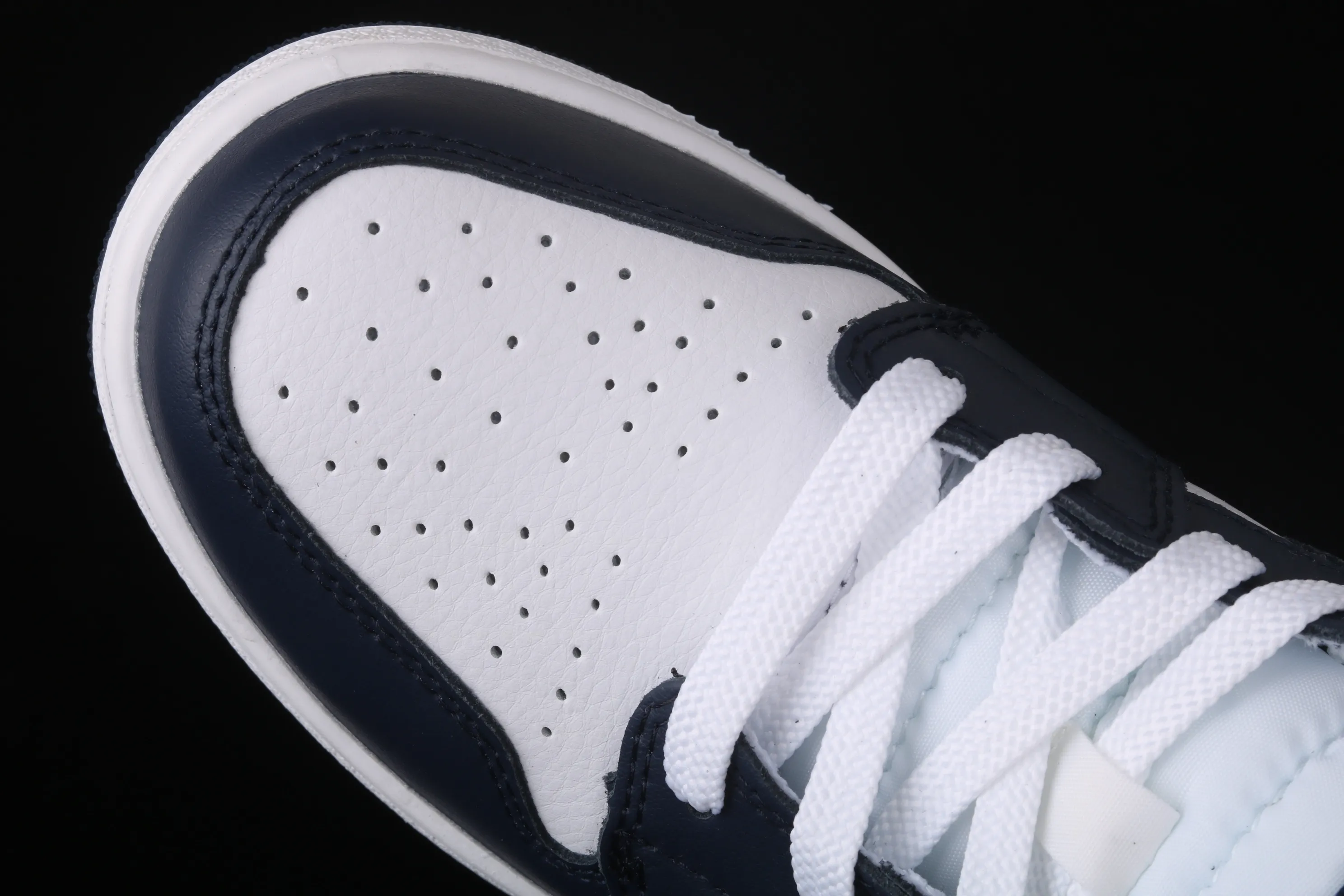 All categories Air Jordan Jordan series basketball shoes Air Jordan 1 Mid Air Jordan 1 Mid AJ1 Joe 1 mid-top series basketball shoes 554725-174